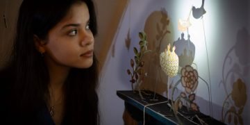 Elizabeth Isadora uses paper puppets to tell the story of Anastasia of Kyiv