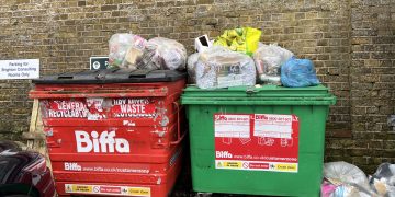 Rubbish bins overflowing in Brighton