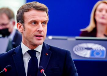 Emmanuel Macron addressing the European Parliament