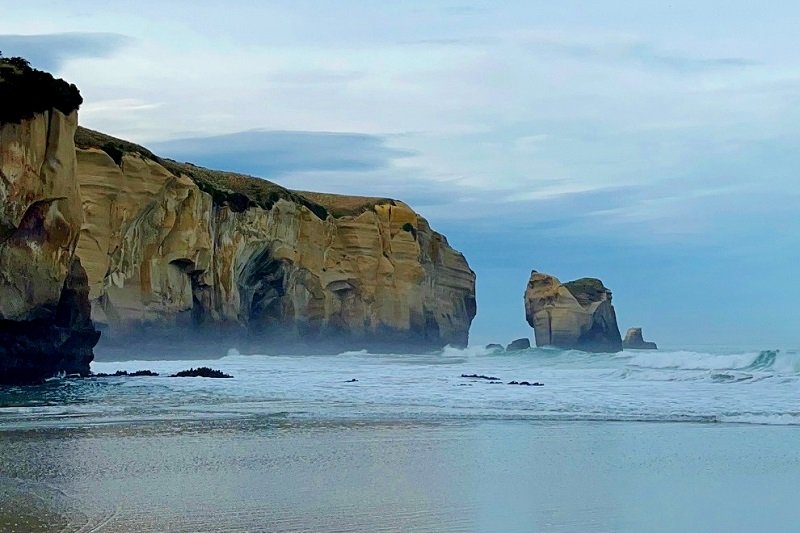 Tunnel beach walk