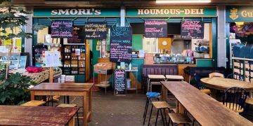Smorl's Houmous Falafel and Salad Bar