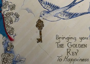 Drawing of a bird with a key in its mouth
