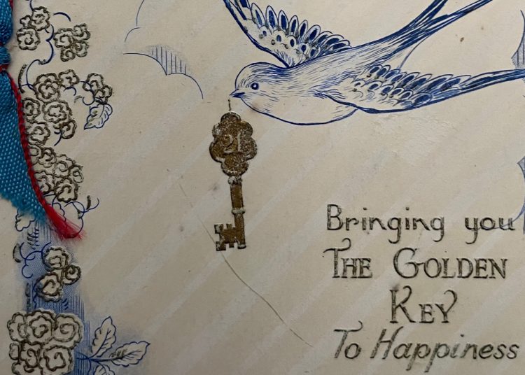 Drawing of a bird with a key in its mouth