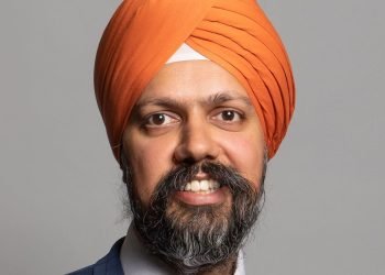 Tan Dhesi portrait